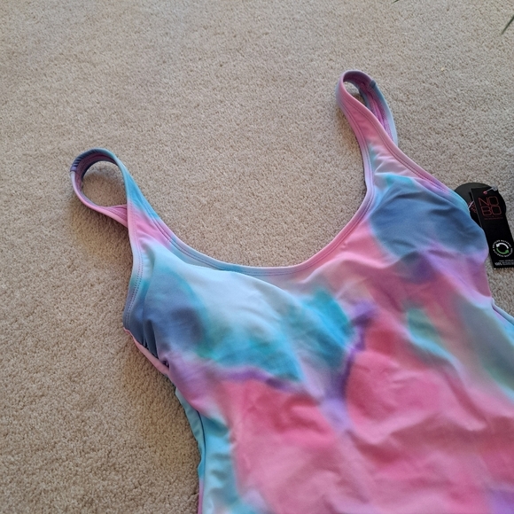 ❤️ No Boundaries Swimsuit Tie-Dye One Piece Bathing Suit Pink Blue NWT - Picture 5 of 15